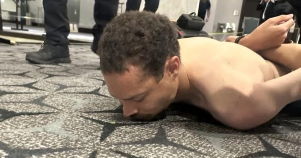 Correspondents' dinner shooting suspect's court appearance looms