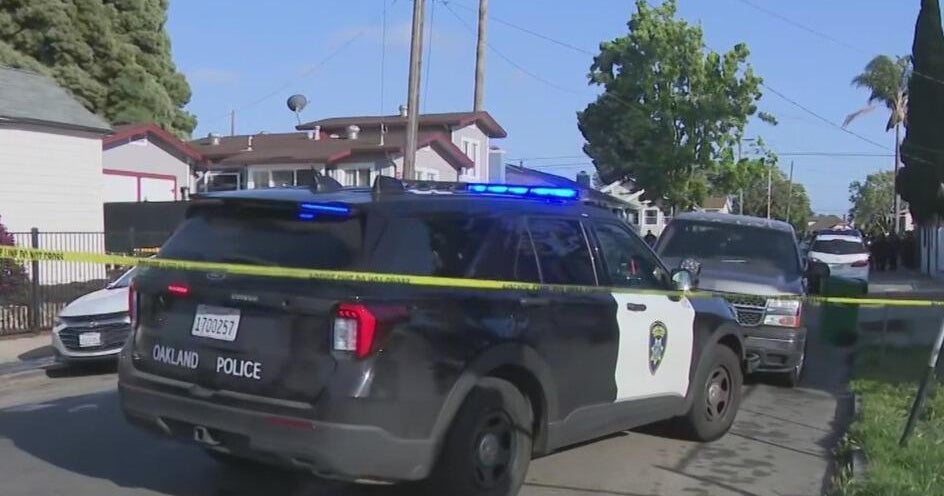 Oakland police fatally shoot man who was pointing gun at neighborhood ...