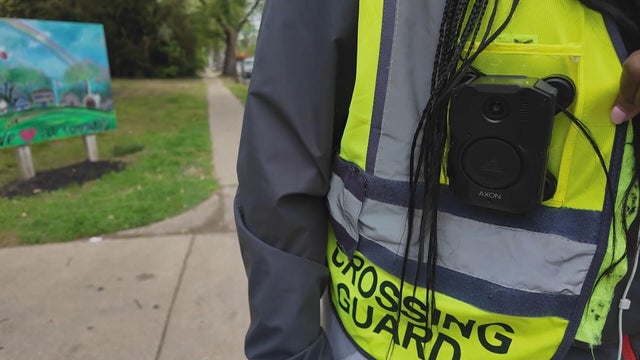 crossing-guard-body-cams.jpg 