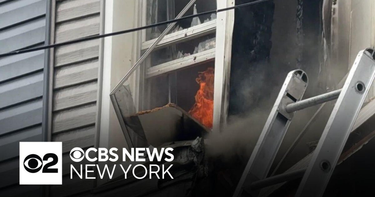 Fire marshals help save residents from Queens fire - CBS New York