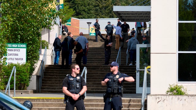5 wounded in possible stabbing attack at Washington high school 