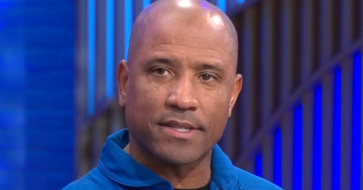 Artemis' Victor Glover says seeing Earth in "one glance" is "very special perspective"