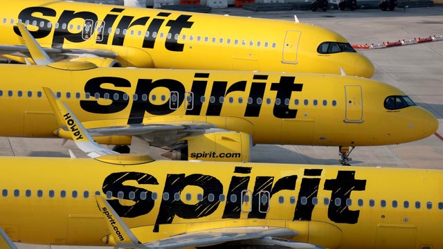 Spirit Airlines Shuts Down After Rescue Deal Talks Fall Through 