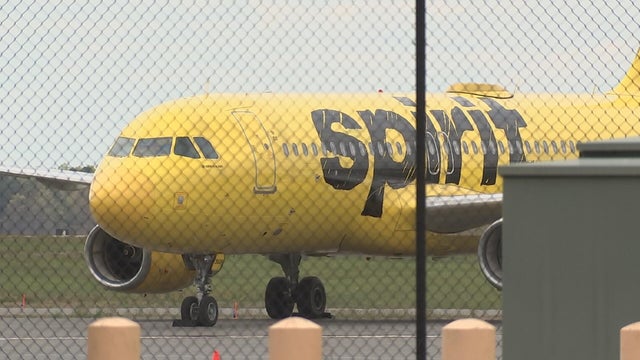 South Jersey travelers scramble after Spirit Airlines shuts down 