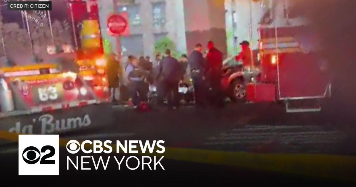 Pedestrian killed after being struck by 2 vehicles in the Bronx - CBS ...
