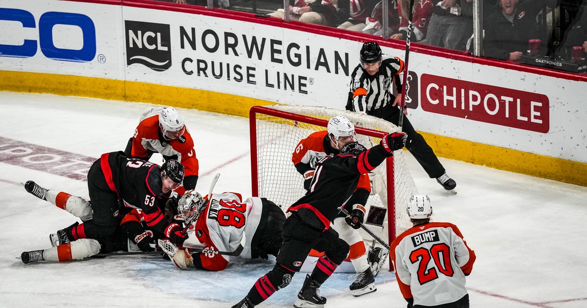 Hurricanes Stun Flyers in Overtime to Take 2-0 Series Lead — image 2