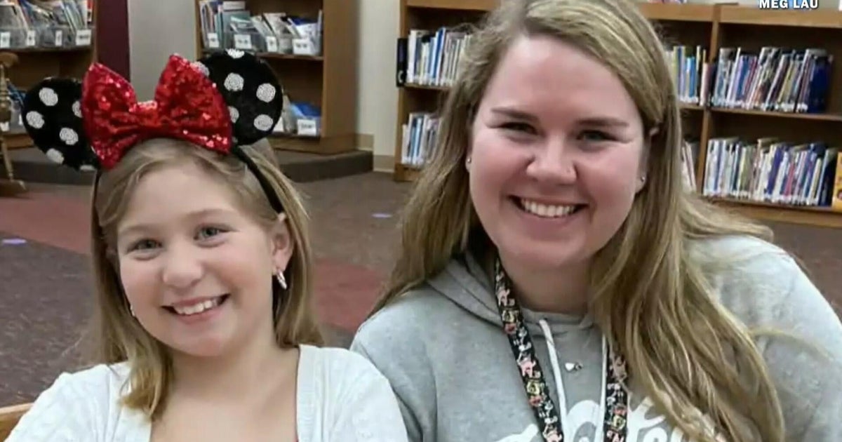 Michigan teacher steps up during talent show trouble