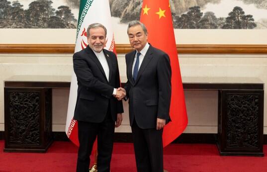 iran-china-araghchi-wang-yi-2274213018.jpg 