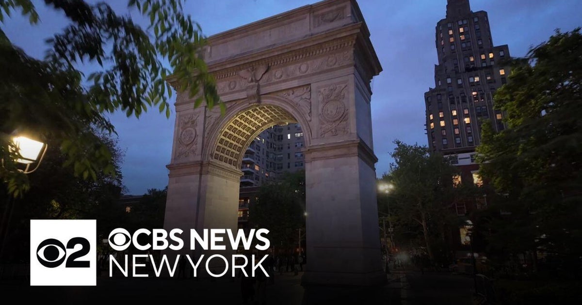 Should NYC's Washington Square Park be gated overnight? - CBS New York