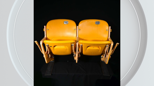 steelerseat.png 