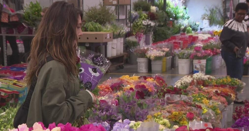 Flowers always in demand even as Mother's Day costs rise - CBS San ...
