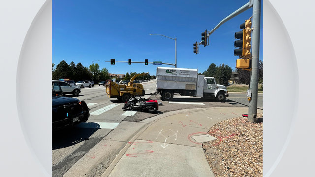 parker-road-aurora-motorcycle-truck-crash.png 