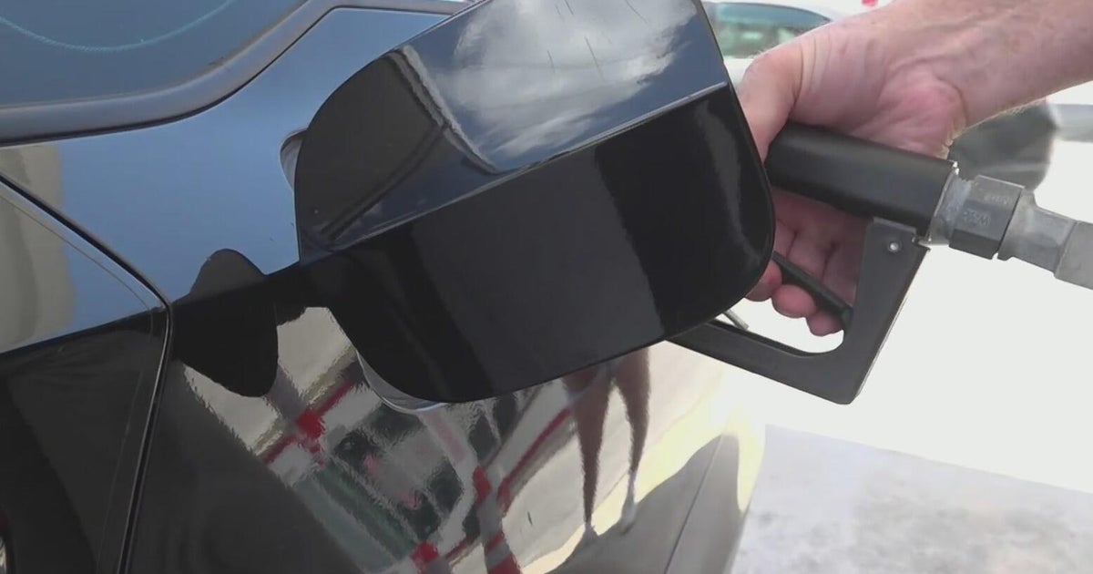 Community leaders giving back hosting a gas giveaway in honor of Mother’s Day
