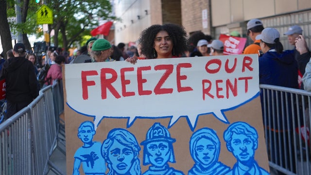 New Yorkers demonstrate for a rent freeze 