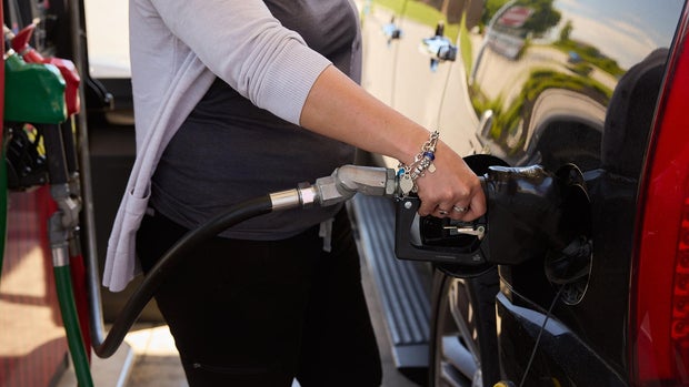 cbsn-fusion-would-federal-gas-tax-pause-give-americans-financial-relief-thumbnail.jpg 