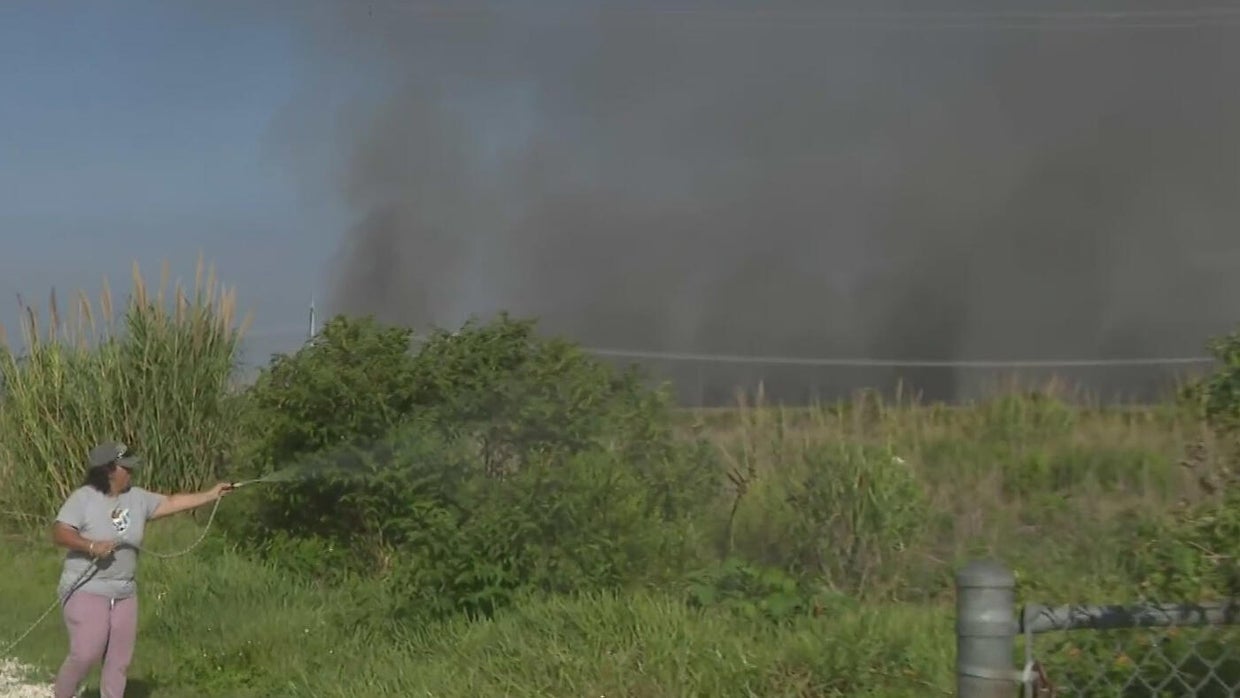 Broward wildfire rages in Everglades as new blaze ignites near Florida ...