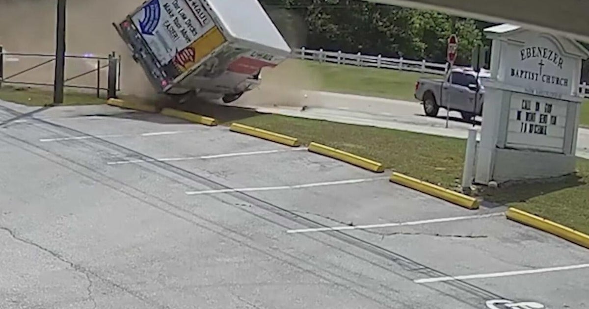 Caught on camera: Wild police chase ends in dramatic crash in Georgia ...