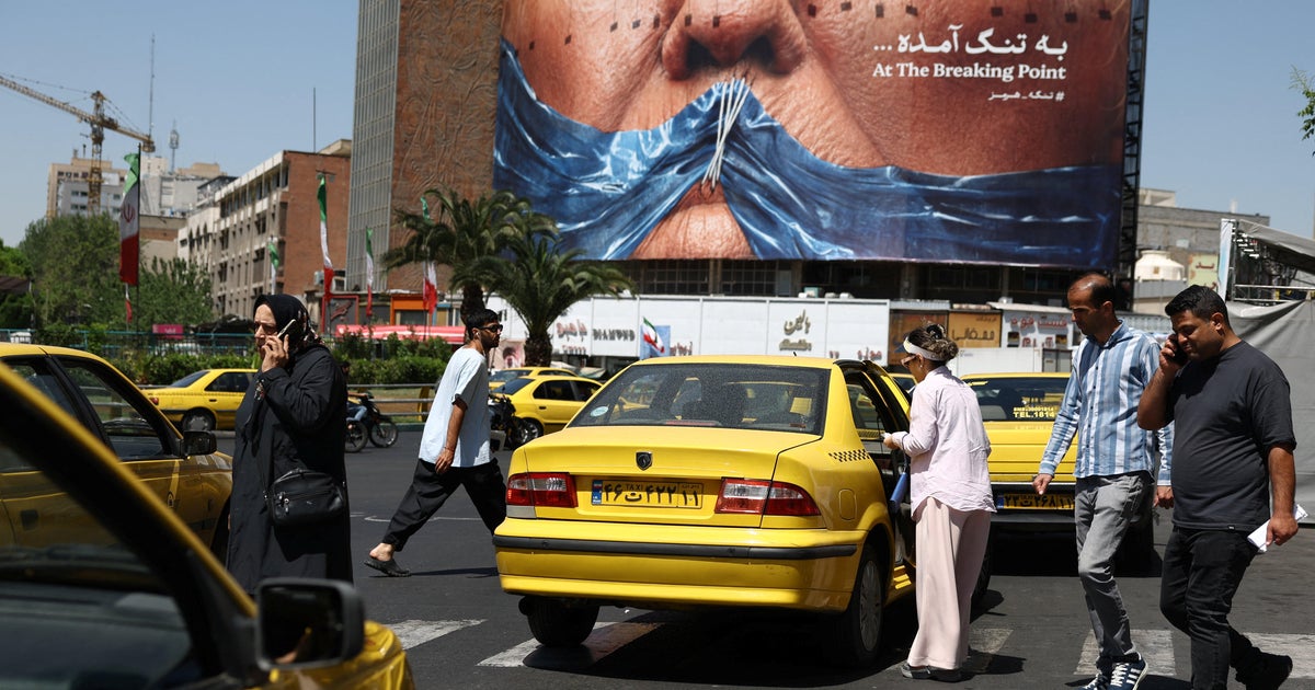 Oil prices spike and the Strait of Hormuz stays paralyzed as Trump rejects Iran's peace proposal and Tehran vows to "fight whenever it is necessary."