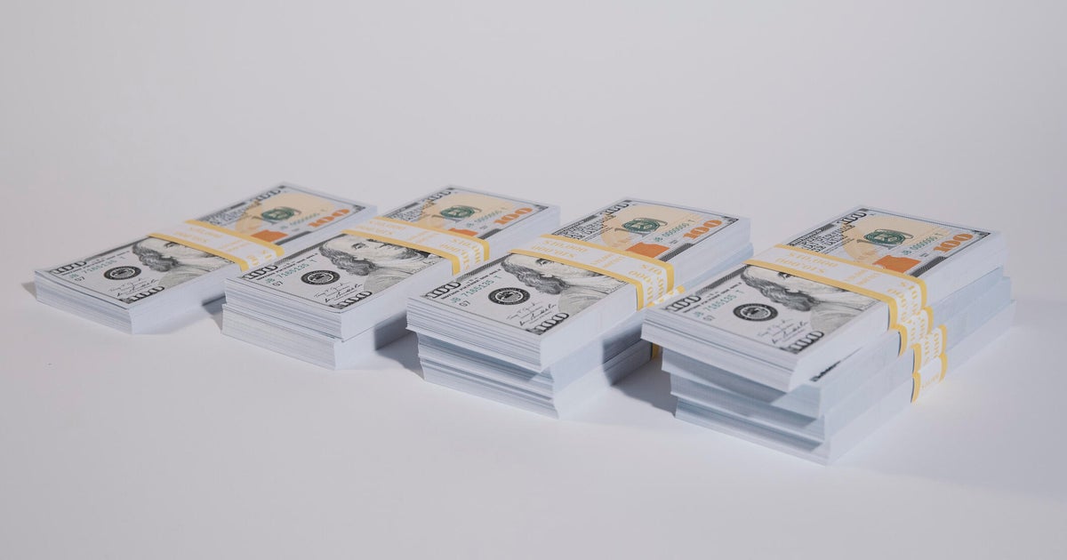 $100,000 short-term CD vs. $100,000 long-term CD: Which will earn more interest now?