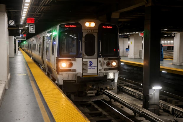 NY's Long Island Rail Road Workers Authorize Potential Strike 