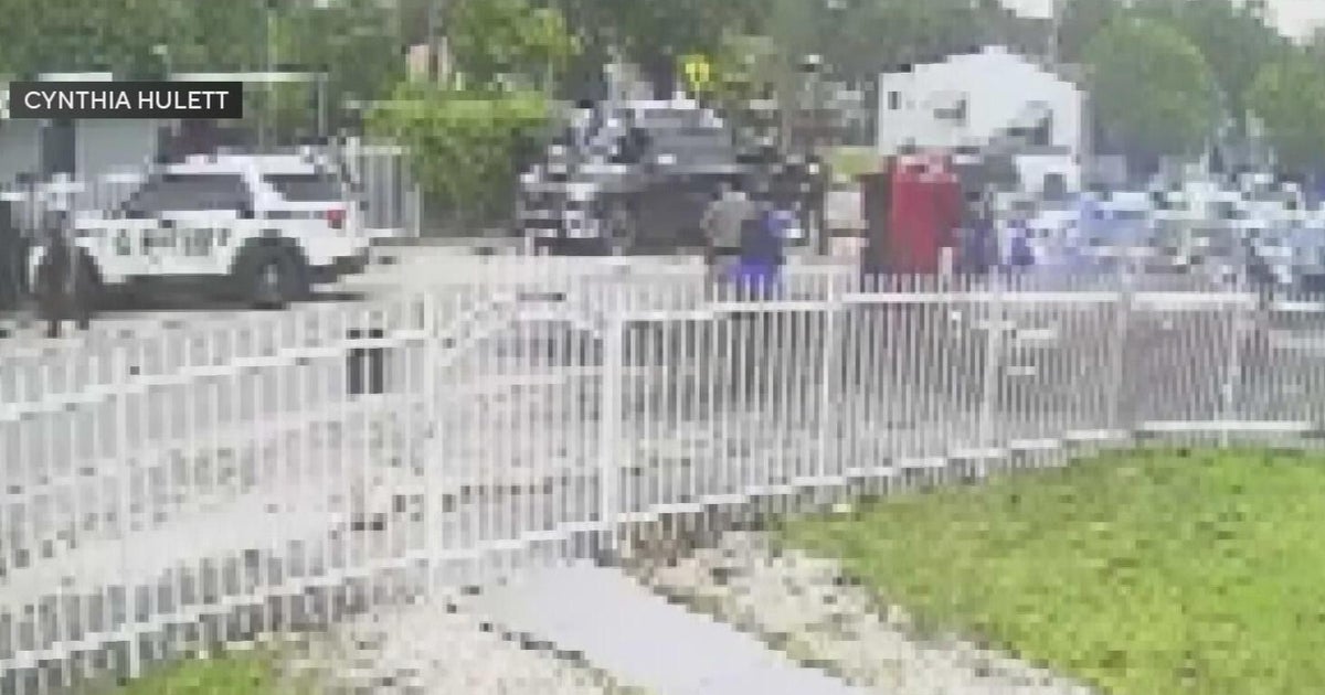 Kidnapping persuit ends in rollover crash in northwest Miami-Dade