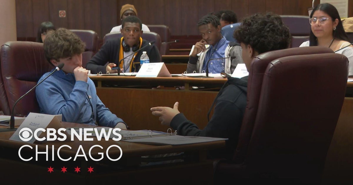 CPS students spend day as Chicago City Council in hands-on civics ...