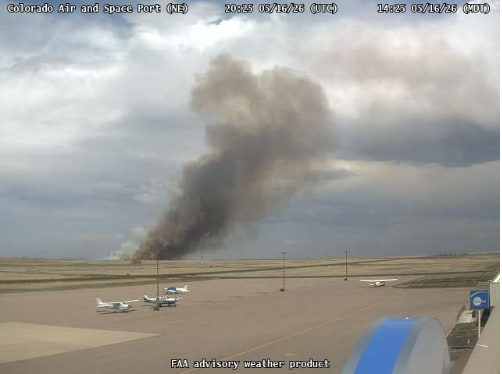 watkins-smoke-plume-2-faa-cam-at-co-space-port-from-nws-boulder-tweet.png 