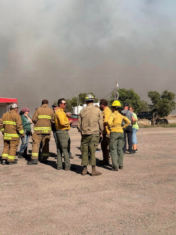 campo-wildfire-evacuations-1-credit-krysten-jenkins-on-fb.jpg