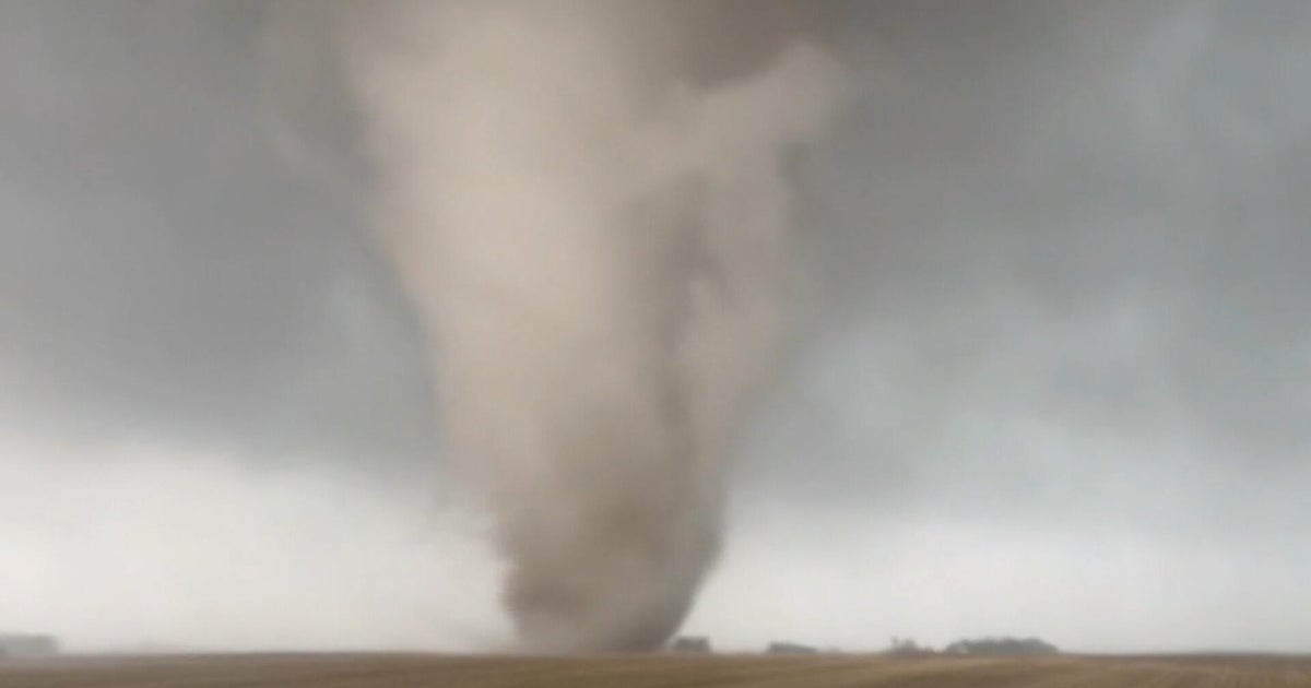Eye Opener: Violent storms slam Midwest, spawning powerful tornadoes