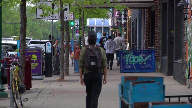 10p-pkg-uptown-closures-wccoah86.jpg 