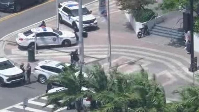 cbsmiami-downtown-miami-stabbing-1.jpg 