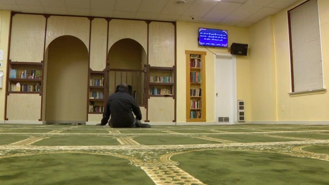 5p-pkg-mosque-security-wccoahg1.jpg 