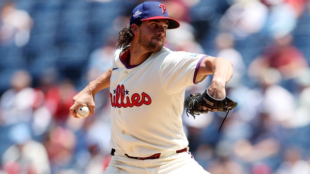 Cincinnati Reds v Philadelphia Phillies 