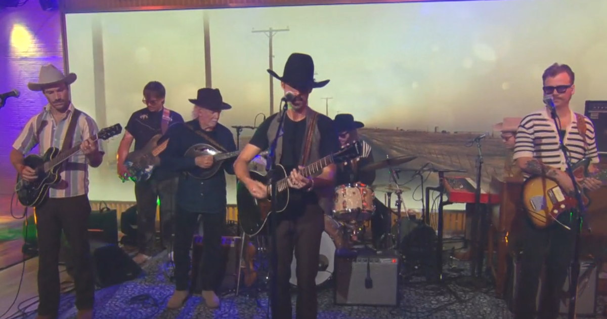 Saturday Sessions: Ryan Bingham and The Texas Gentlemen perform "Let the Big Dog Eat"