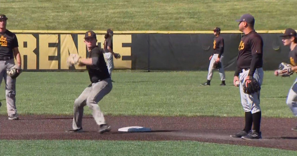 St. Laurence High School baseball team in Burbank, Illinois, fights for another title