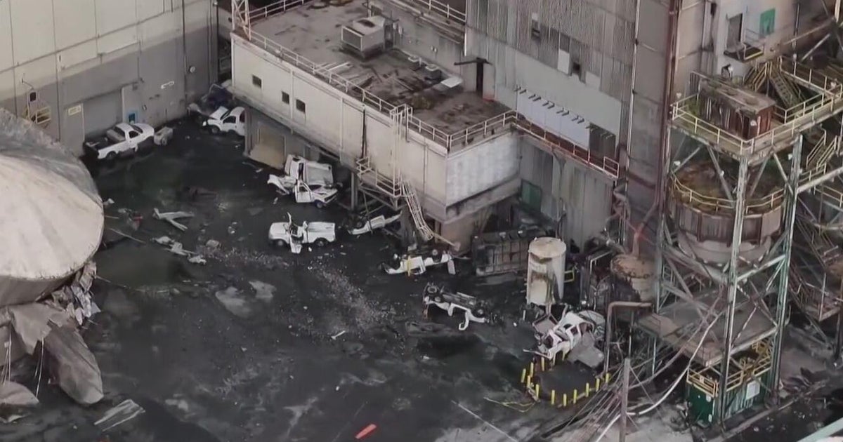 At 1 dead, 9 missing after tank implosion in Washington; recovery ...