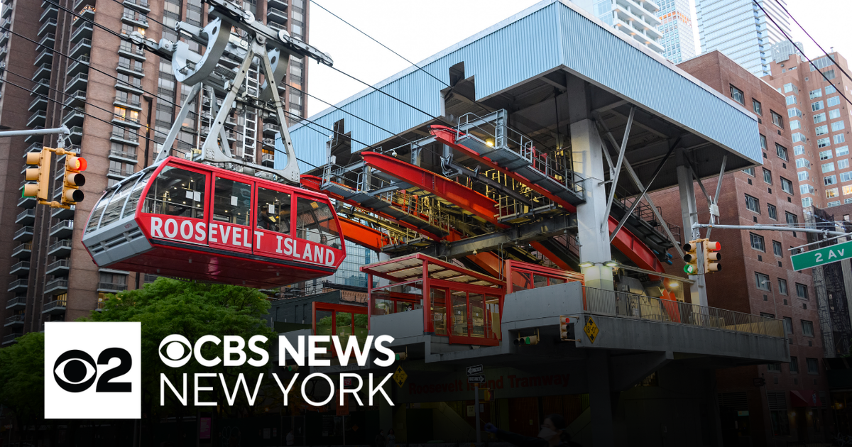 Roosevelt Island Tramway celebrates its 50th year running - CBS New York