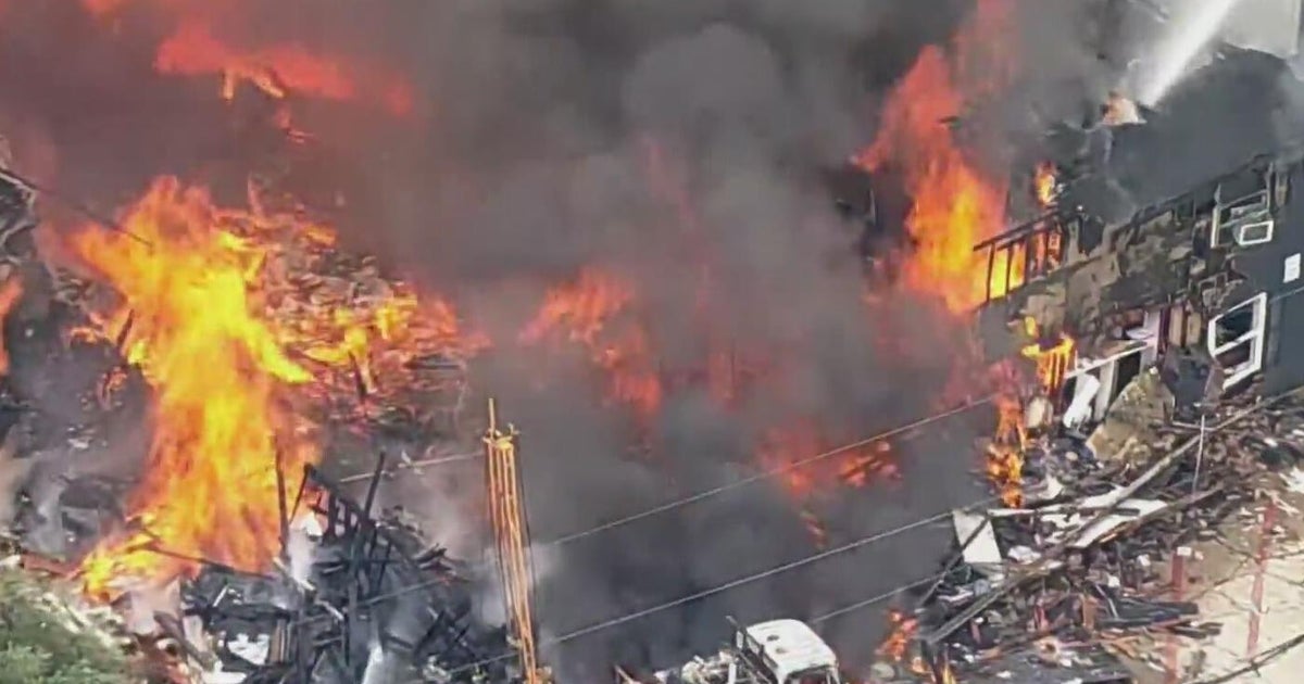 3 dead, 5 hurt in Dallas apartment explosion - CBS Texas