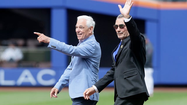 Former New York Mets manager Bobby Valentine (L) and player Lee Mazzilli are introduced for their induction into the team'ss Hall of Fame prior to a game against the Miami Marlins at Citi Field on May 30, 2026 in New York City. 