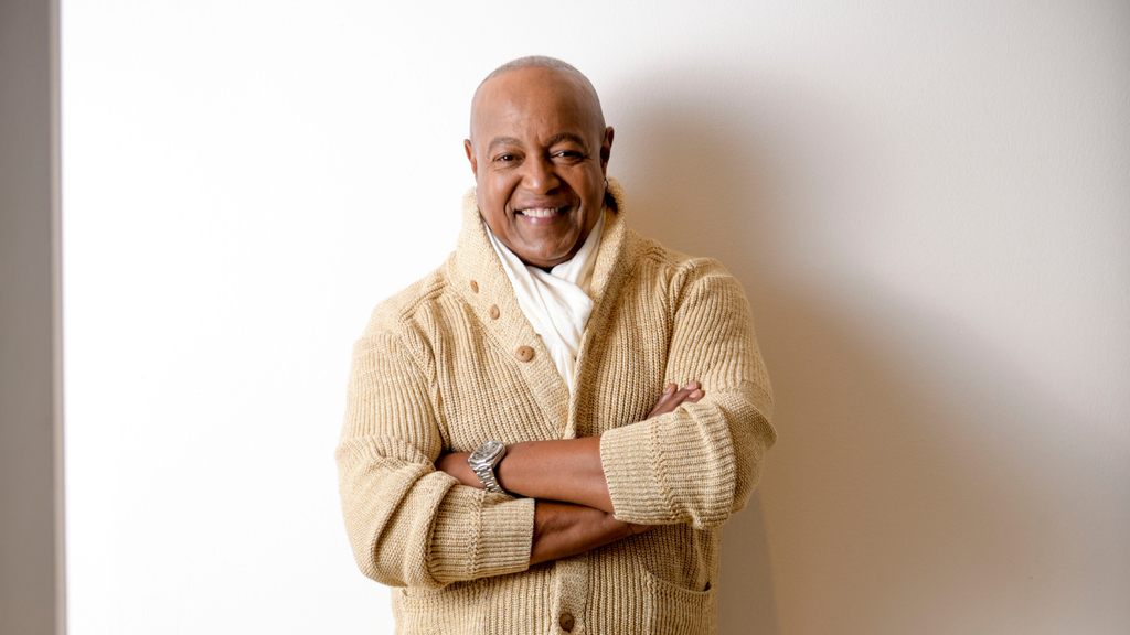 Peabo Bryson under medical care after suffering stroke, representative says