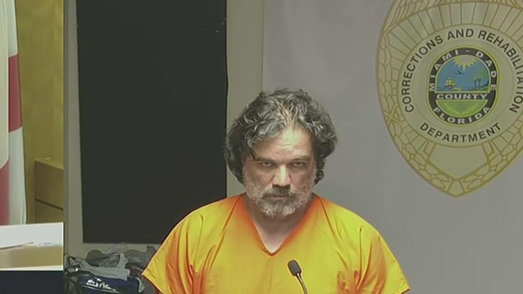 South Florida teacher faces judge after being accused of having sexual relationship with student