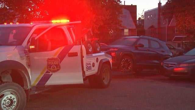 philadelphia-police-impound-vehicle-involved-in-hit-and-run-south-philadelphia.jpg 