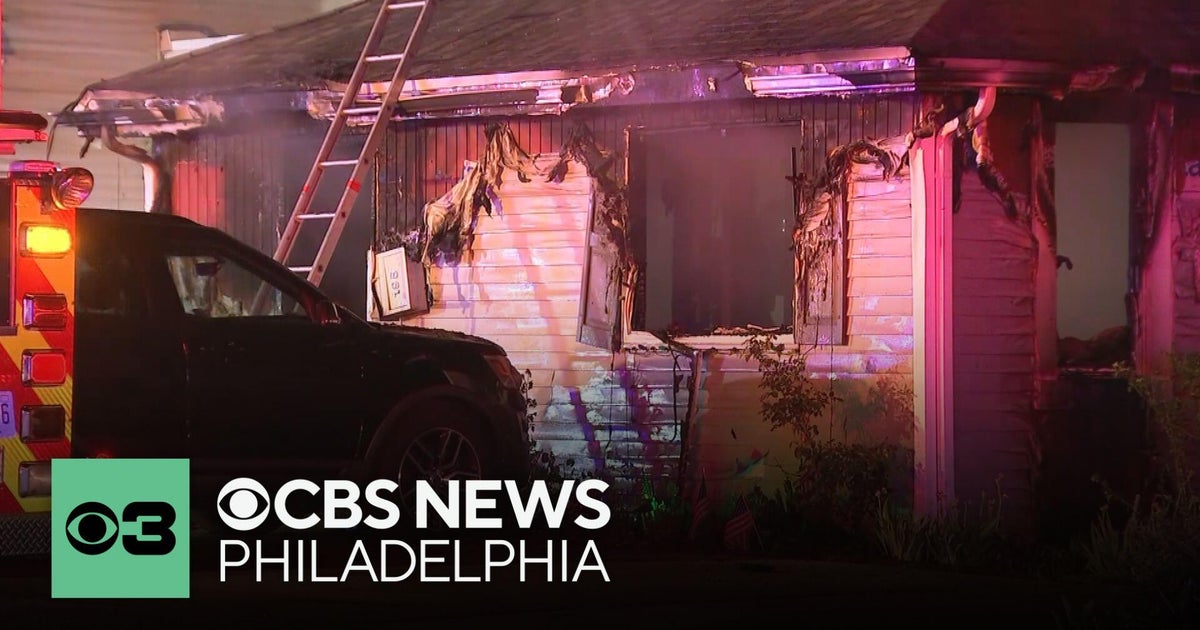 5 family members escape burning home in Pine Hill, New Jersey, 1 man ...