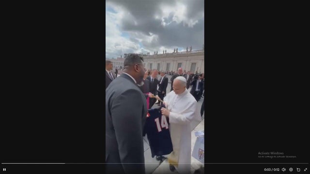 rep-kam-buckner-pope-leo.jpg 