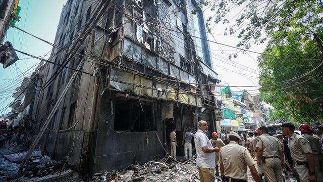 21 Killed In Blaze At Hotel In Malviya Nagar Delhi 
