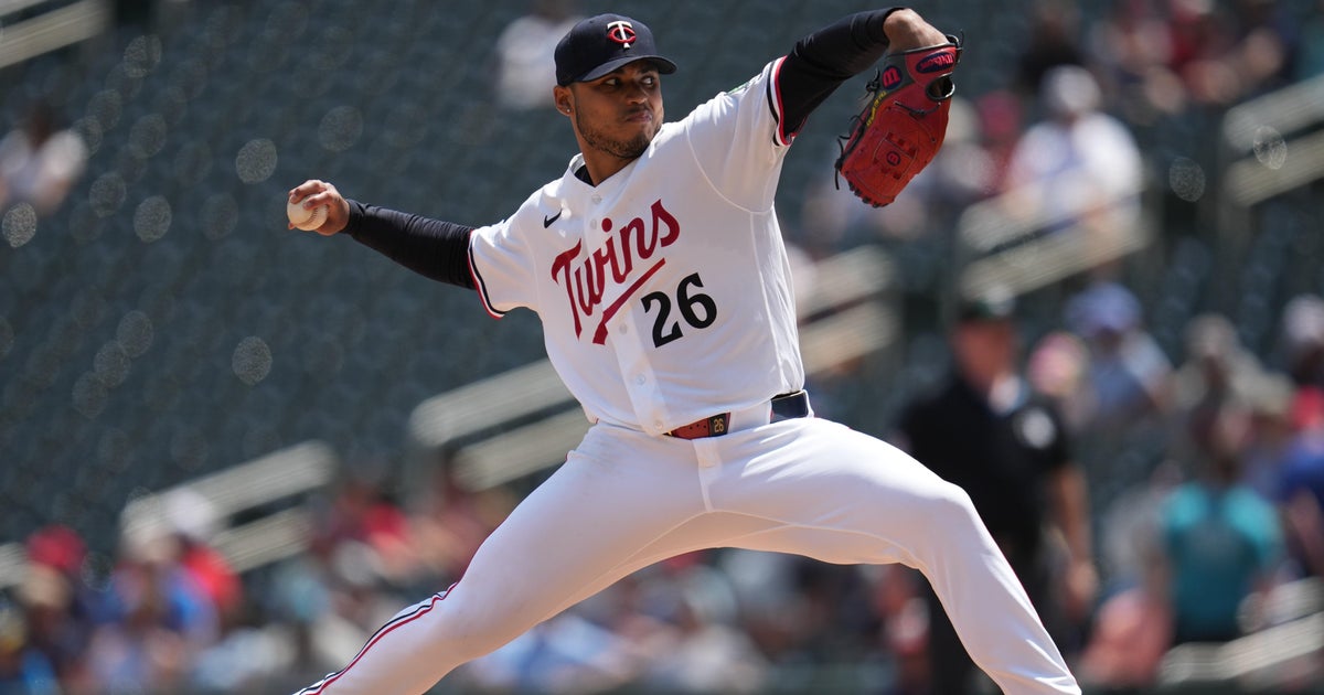 White Sox avoid a sweep by beating the Twins 8-0 behind Erick Fedde’s first win in 10 months