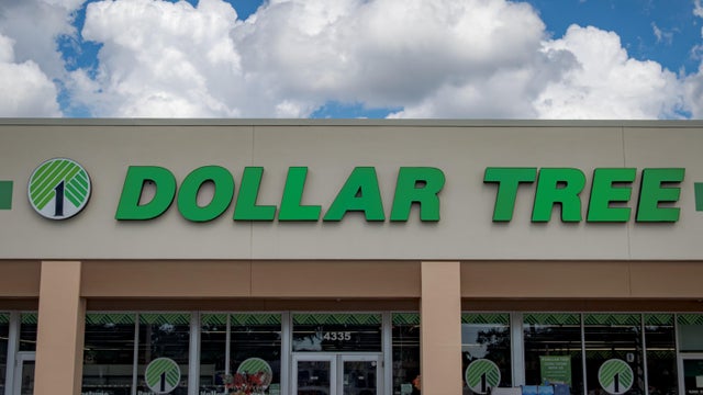 Sign at the entrance to a Dollar Tree store in Venice, 