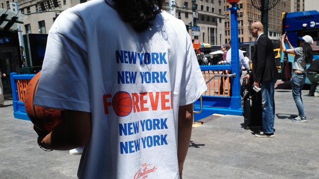 Madison Square Garden Subway Station Becomes Draw For Knicks Fans 