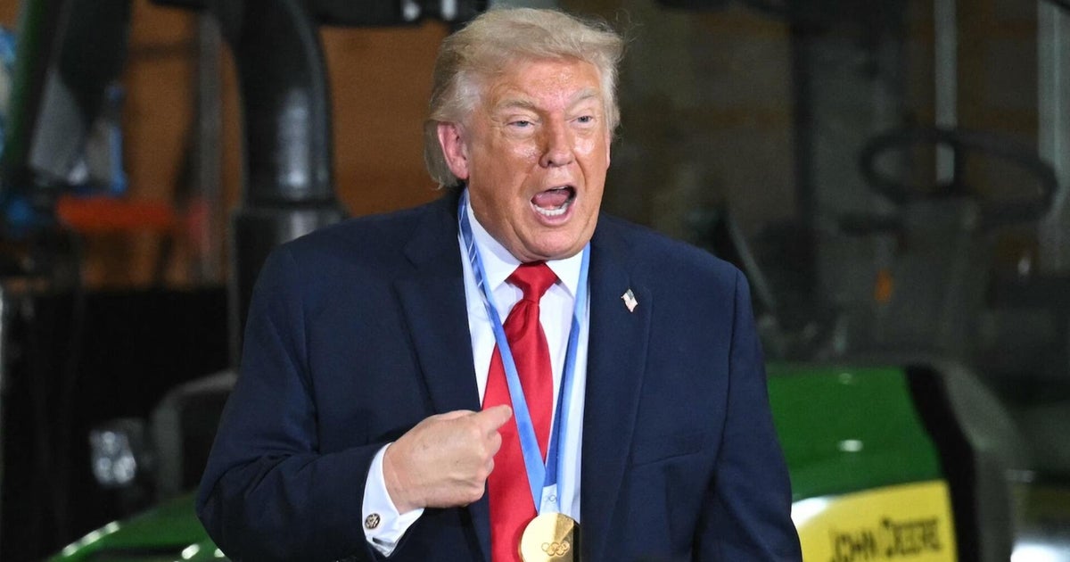 Trump touts U.S. economy to Wisconsin farmers
