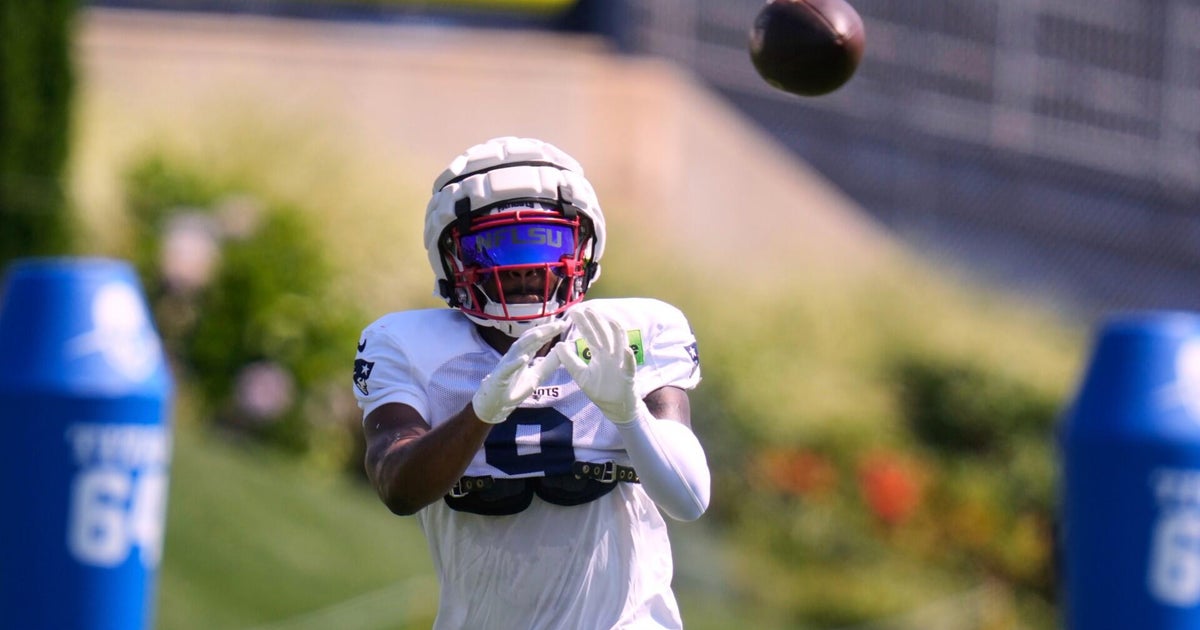 cbsnews.com - Aaron  Parseghian - Kayshon Boutte says he will attend mandatory Patriots minicamp after skipping voluntary sessions